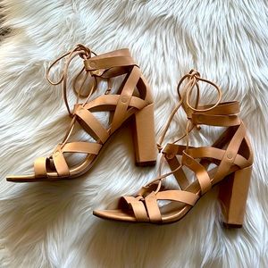 Banana Republic leather nude lace up heel sandals! Size 7-1/2, good condition!